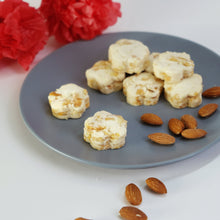 Load image into Gallery viewer, Almond Cookies 杏仁饼
