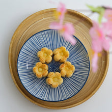 Load image into Gallery viewer, Pineapple tarts 黄梨挞
